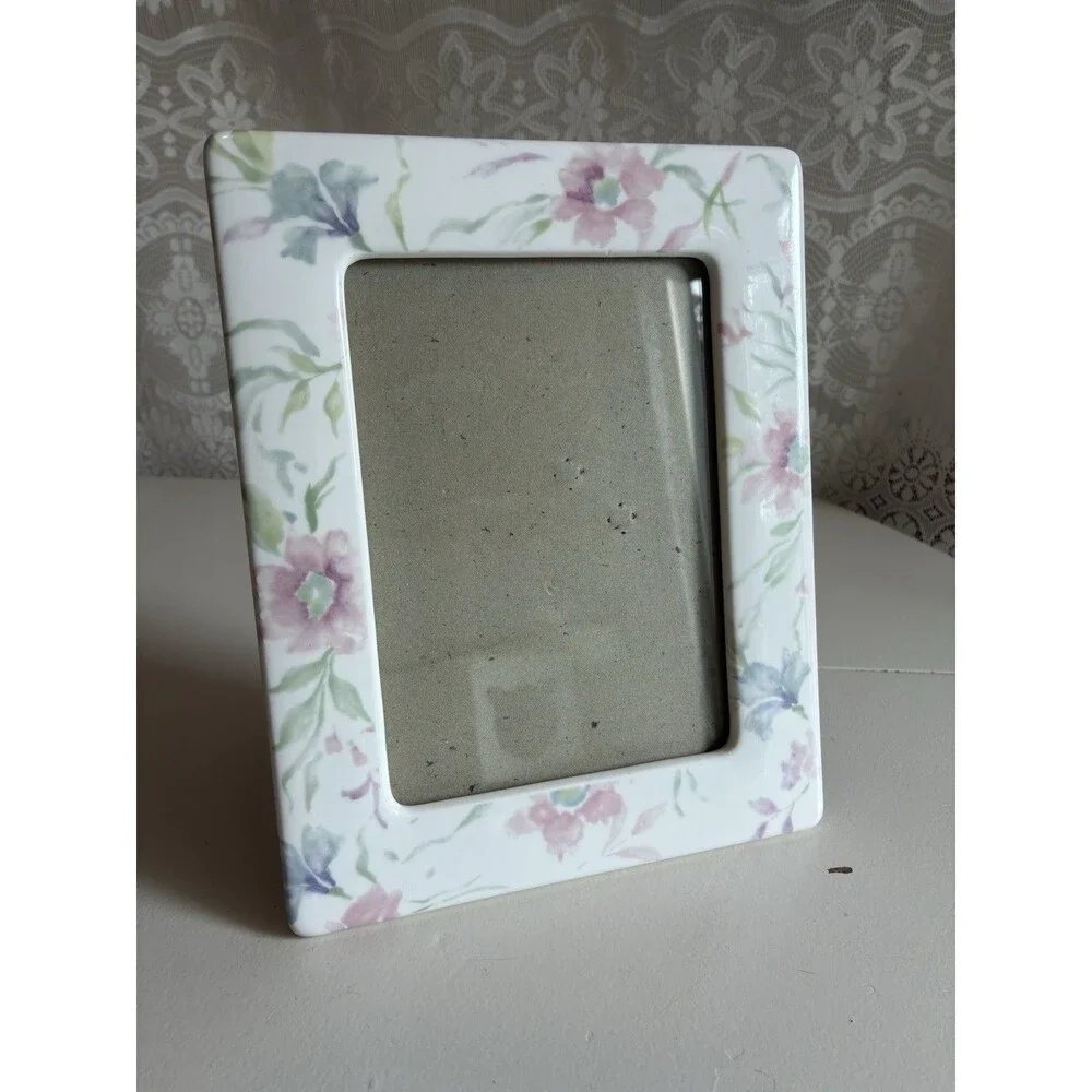 Unbranded signs wear